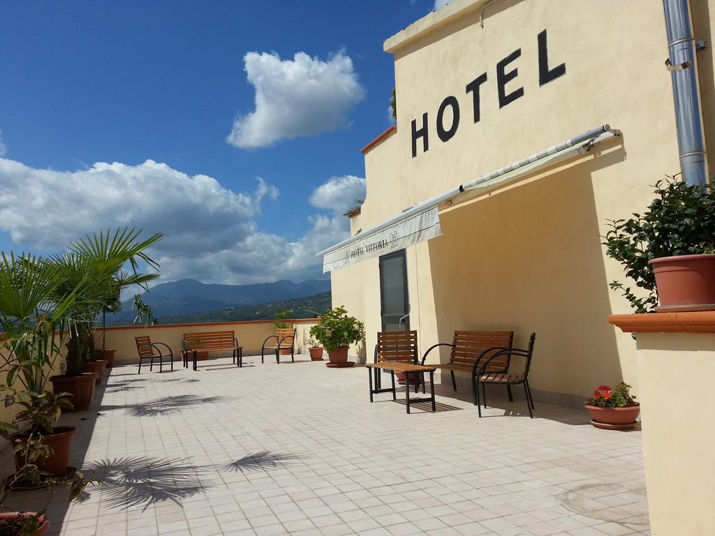 Hotel Vittoria เบเนเวนโต ภายนอก รูปภาพ